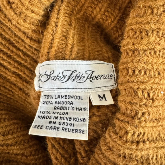 Saks Fifth Avenue Women's Lambs Wool Angora Blend Vintage Cable Knit Sweater Med - Picture 5 of 13